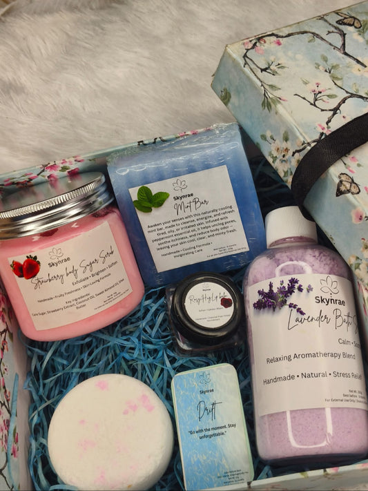 SKYNRAE BATHING ESSENTIAL HAMPER